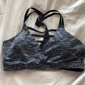 VS Sport Sports Bra